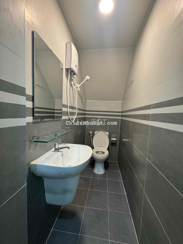 nhà mới xây full nội thất