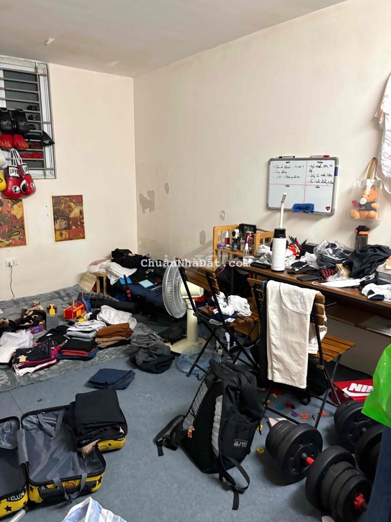 nhà tập thể tầng 5, cầu thang bộ.. Nghĩa Tân , cầu giấy