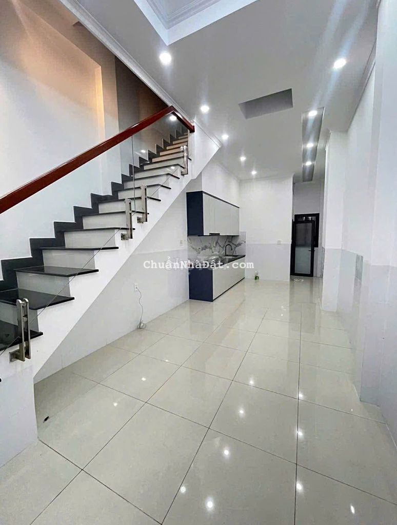 Nhà 2 lầu 3PN hẻm đường Trần Hưng Đạo chỉ 7,5 triệu