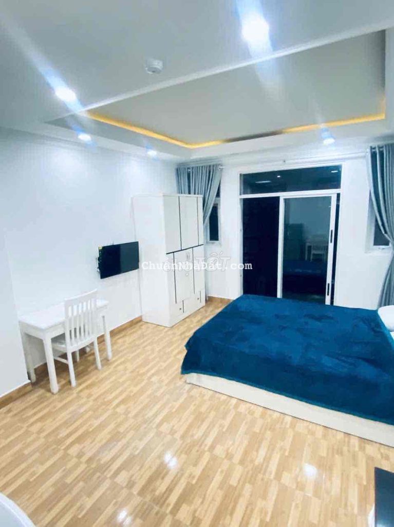 GÍA RẺ.CHO THUÊ PHÒNG 28M2 BAN CÔNG RỘNG FULL NỘI THẤT CMT8,QUẬN 10