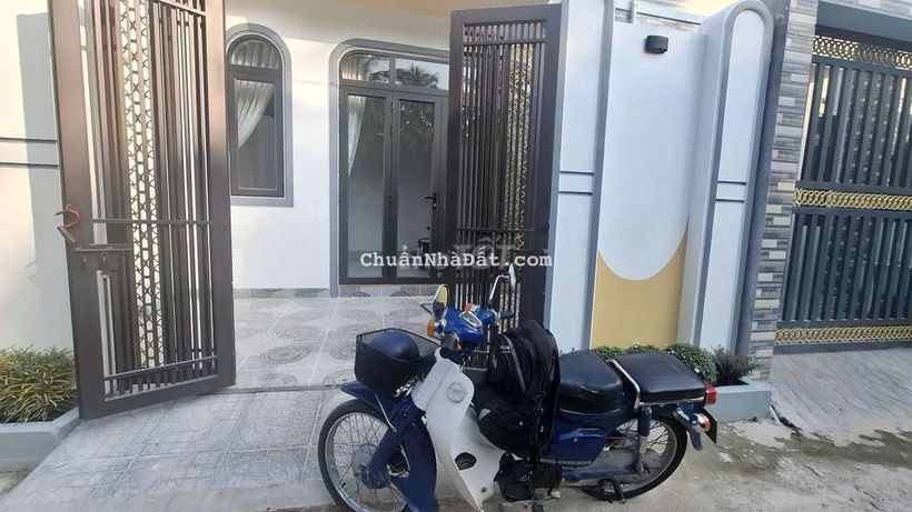 Bán nhà mới đường xe ôtô, gần karaoke Ozon, gần chợ Trung An Mỹ Tho