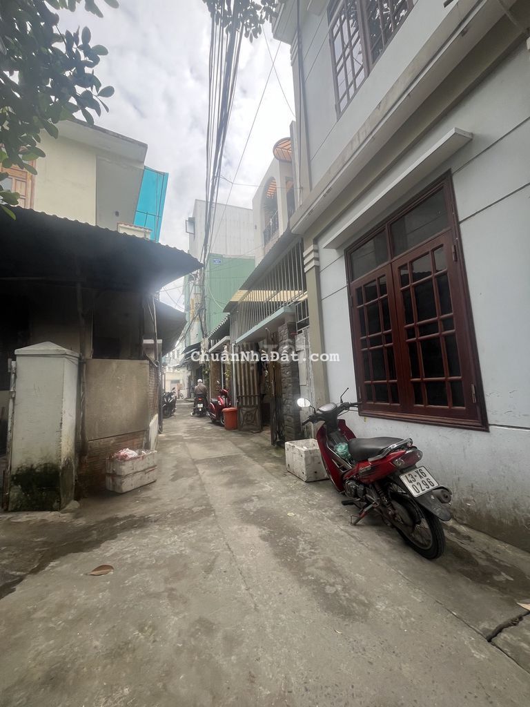 Nhà đường HỒ NGUYÊN TRỪNG, gần Nguyễn Hữu Thọ. Cách mặt tiền 50mét