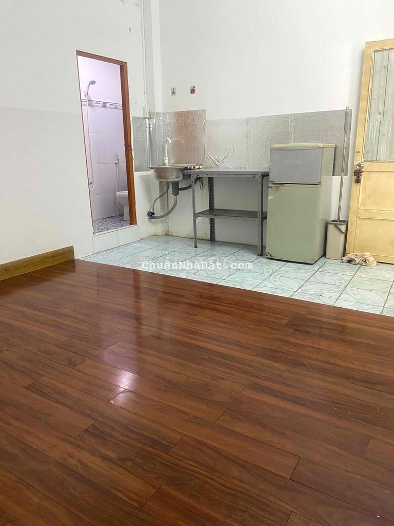 cho thuê phòng trọ có nội thất giá rẻ gần vòng xoay Lê Đại Hành, p9TB