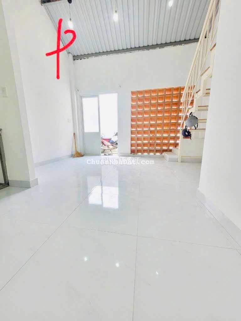 Siêu hiếm chỉ 107tr/m2 - Bán nhà C4 60m2 - Ngang đẹp 4.5m hẻm xe hơi