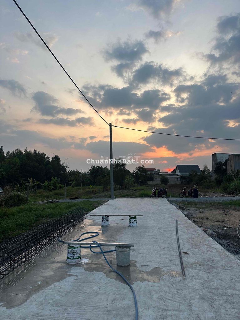 đất nền ngay chợ, trường, dân ở hiện hữu. pháp lý sổ riêng thổ cư