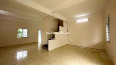 CHO THUÊ NHÀ 4PN MỚI SƠN SỬA KDC HOÀNG QUÂN 5TR