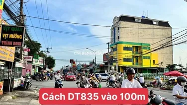 Nhà cấp 4 (6,8x33m) - Sát bên khu Chợ - Cách Bình Chánh đúng 3,5km