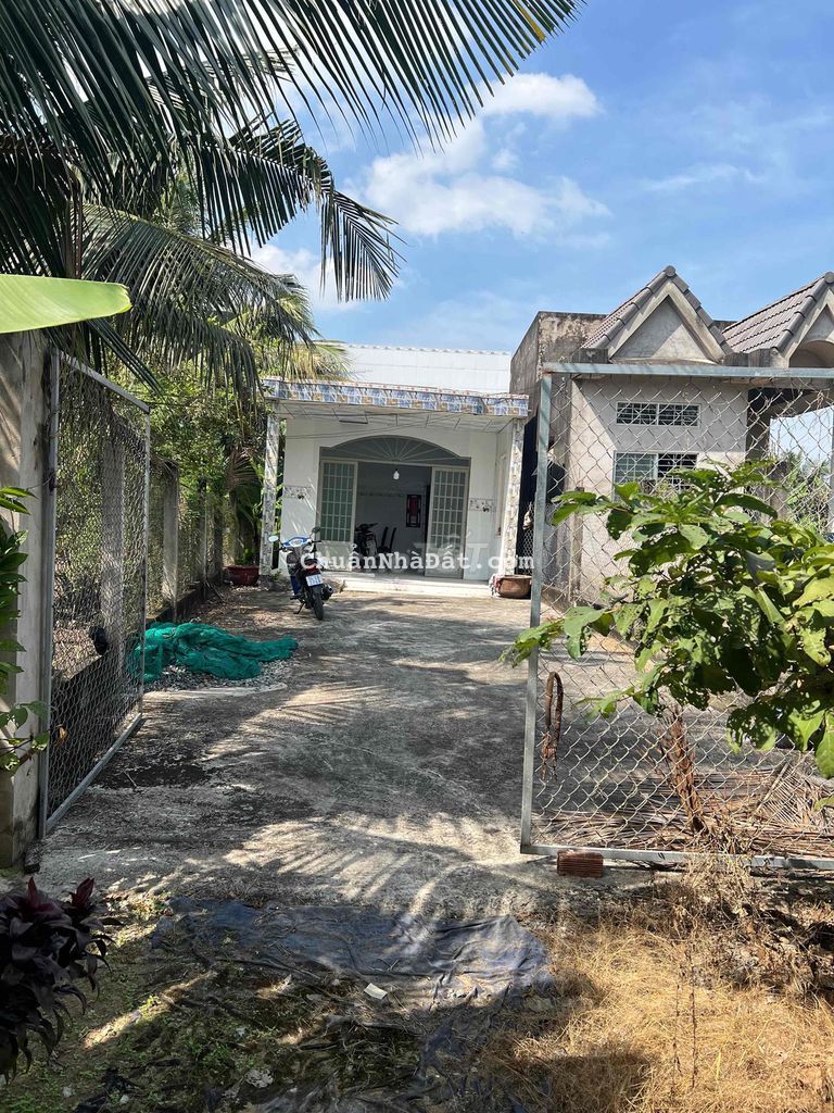 Nhà gần Cty Minh Hưng, 2 phòng ngủ, 2 nhà vệ sinh