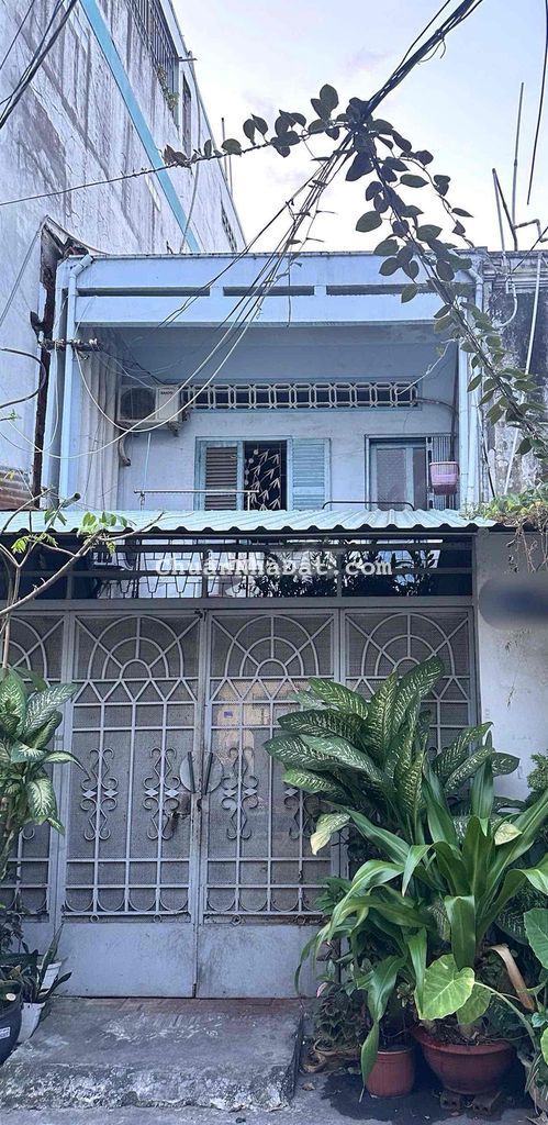 Nhà HẬU GIANG Quận 6 - Dt 100m2 4x25m Ko LỘ GIỚI - XE HƠI vào nhà -SHR