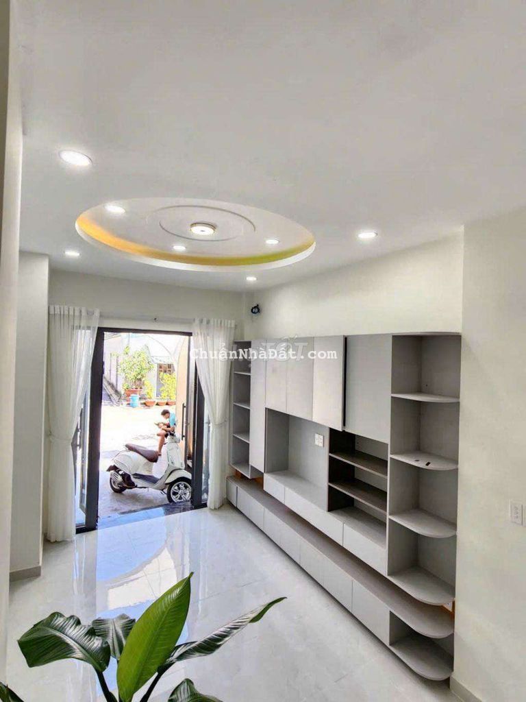 NHÀ MẶT TIỀN ĐƯỜNG 12M GẦN TÔ KÝ QUẬN 12