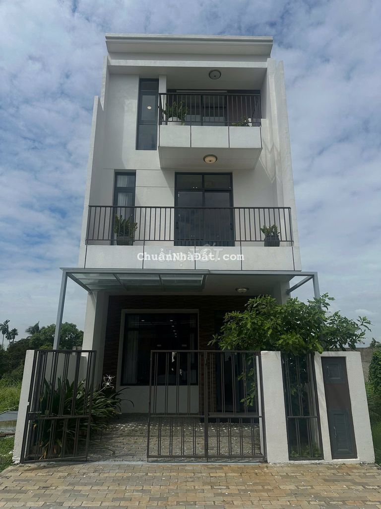 Nếu bạn không ngại xem tin này tôi không ngại mang lại tương lai.