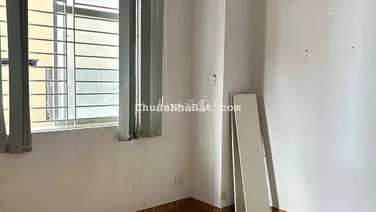 Căn hộ mặt tiền, cho thuê 2 phòng ngủ 15-20m2, sát bên UEF, HBU