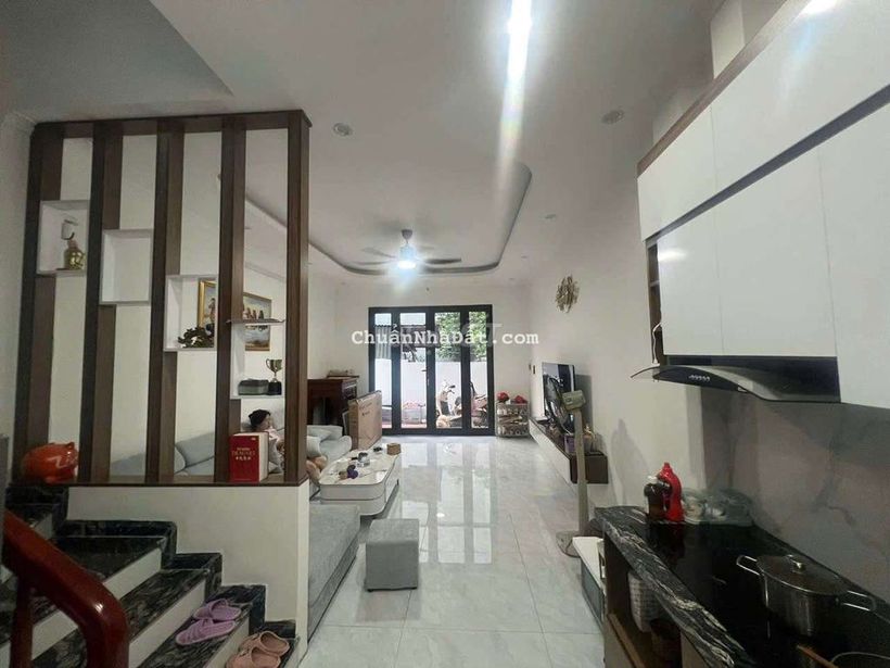 CHO THUÊ NHÀ MỚI ĐẸP PHÚC LỢI, LONG BIÊN (gần Vinhomes) - ÔTÔ GẦN