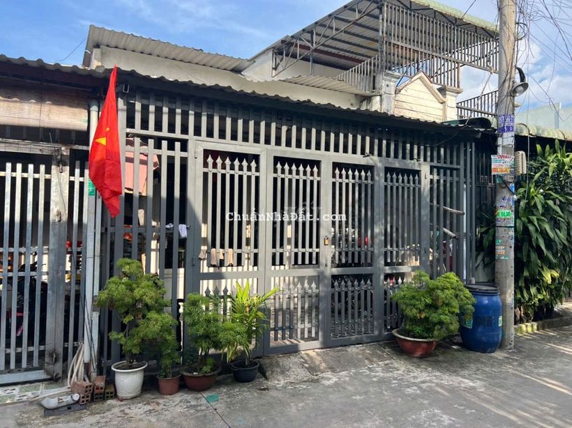 cần bán gấp căn nhà cấp 4 ngang 5mx14m, đường thông vị trí rất đẹp