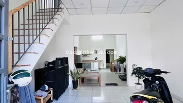 NHÀ 93M2 XE VF3 TỚI CỬA CHỈ NHỈNH 4 TỶ ĐƯỜNG PHẠM THẾ HIỂN QUẬN 8,