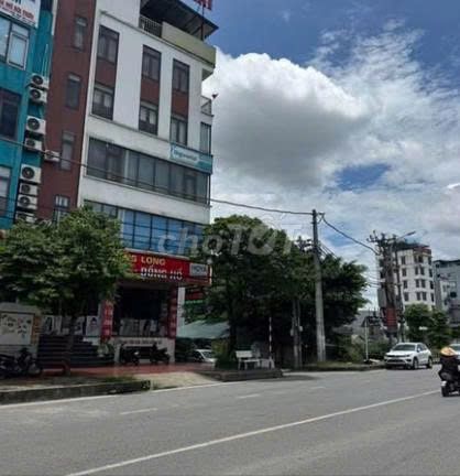 NHÀ 4 TẦNG MỚI XÂY – GẦN CHỢ HẬU – MẦM NON-KCN BTL 1KM.