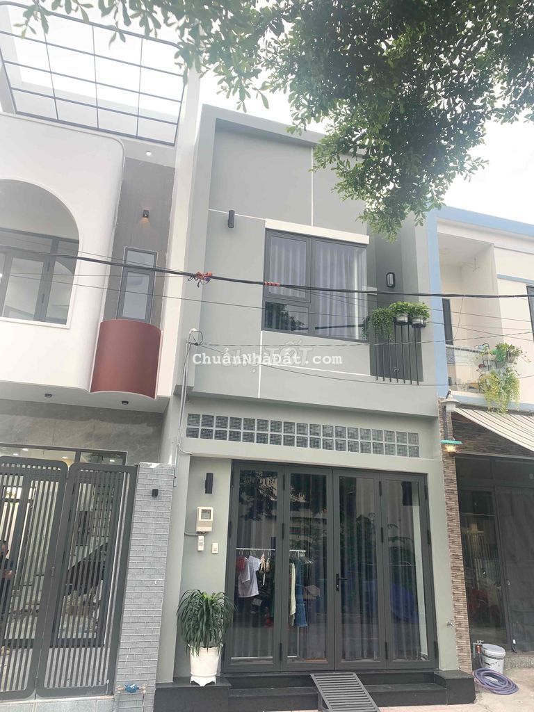 Nhà 3 Tầng Mới XD - Hướng Đông Nam 3.945 Tỷ