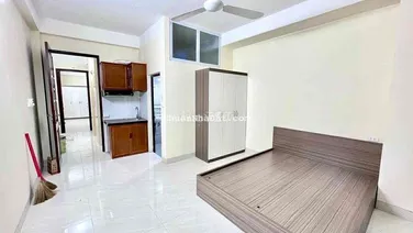 cho thuê phòng 25 m khép kín ( gia đình ít người) thang máy