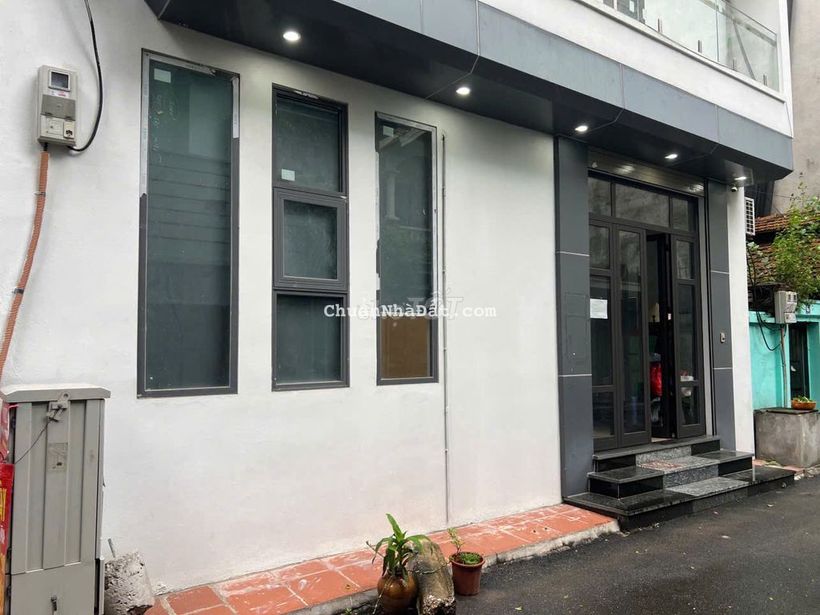 Chính Chủ Cho Thuê Nhà 2 Tầng – 2 Mặt Tiền –  Phố Trần Hưng Đạo