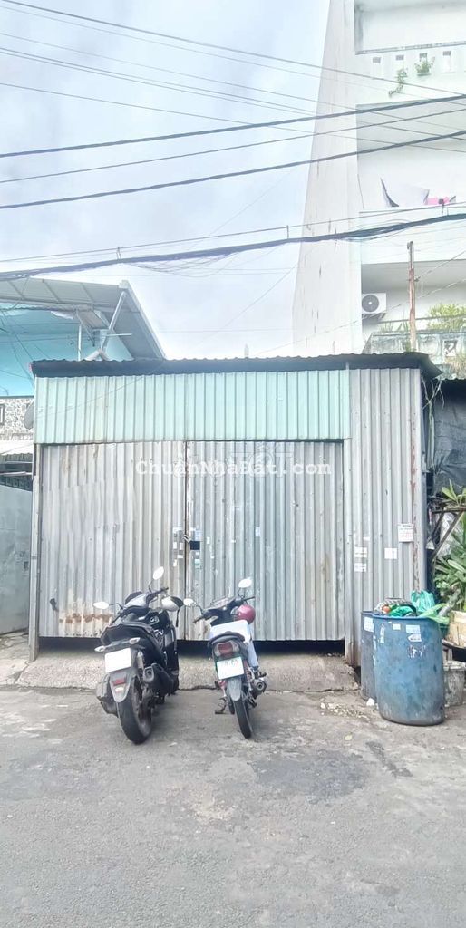 Cho thuê kho 100m2 đường nội bộ 8m gần Tên lửa