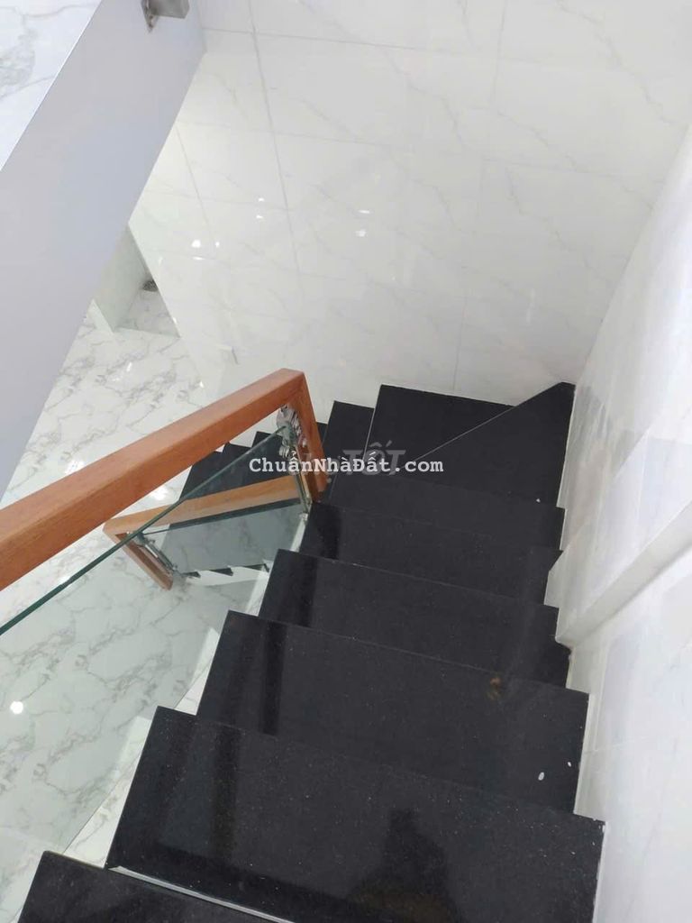 🪄 MÊ HỒN CẢNH AN CƯ QUẬN 4 – NHÀ HẺM CÙNG, AN NINH!