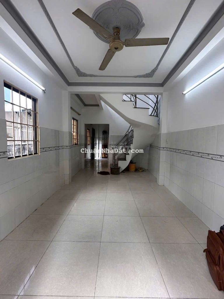 CHO THUÊ NHIỀU TẦM GIÁ .P 15Q8 .P .( PHÚ ĐỊNH )