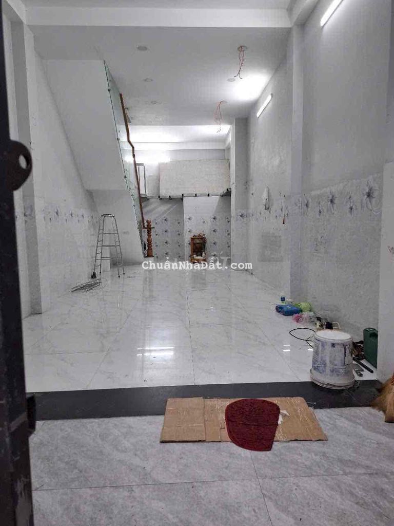 Cho thuê nguyên căn gần ngã 4 Bình triệu, Vạn Phúc city