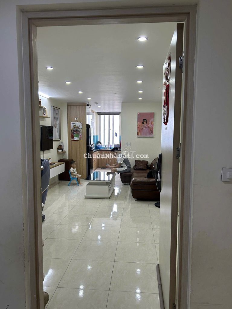 Cần bán gấp căn chung cư full nội thất ban công đông nam siêu mát