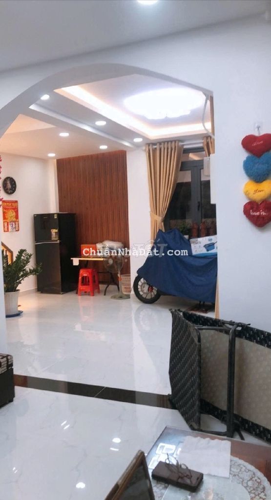 Dòng họ cháy nhà nên muốn bán lại căn này lo cho anh em