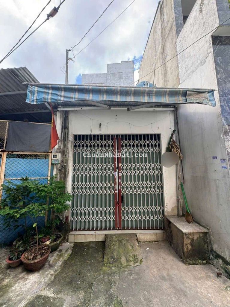 Nhà hẻm số 7 đg 20- hẻm 477 Mã Lò 3.35x15.75= 52.76 m2 0.5L 3tỷ 250 tr