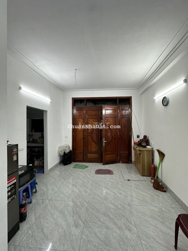 BÁN NHÀ CHÍNH CHỦ – TẢ THANH OAI – NGÕ Ô TÔ – 3 TẦNG– SỔ ĐỎ RIÊNG