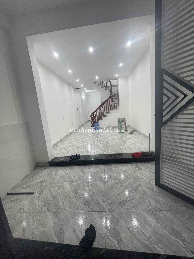 Cho Thuê nhà 4 tầng, 4 ngủ, 3 vệ vinh, 45m2/tầng sau ecohome phúc lợi.