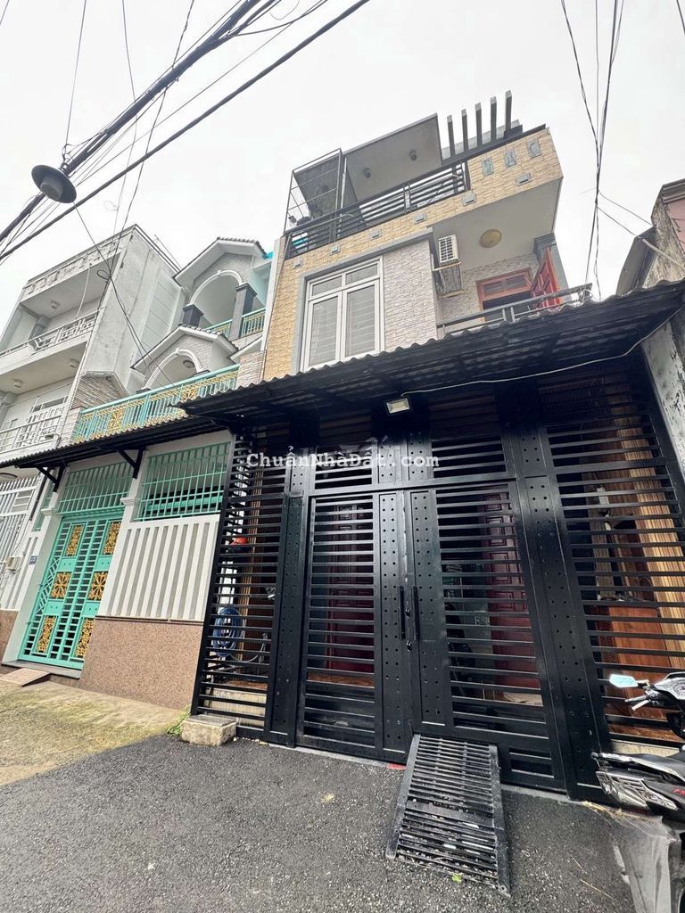 Nhỉnh 4 tỷ- Hẻm xe hơi - 3 tâng mới đẹp - ds 8 Linh Xuân