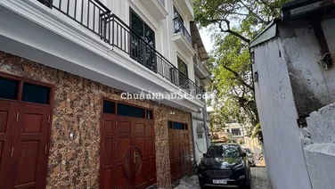 Bán gấp nhà liền kề 3 tầng mới xây đẹp, có nội thất, oto vào tận cửa