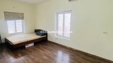 Nhà 80m2 2 phòng ngủ, 2 nhà vệ sinh, khu bếp, phòng khách rộng rãi