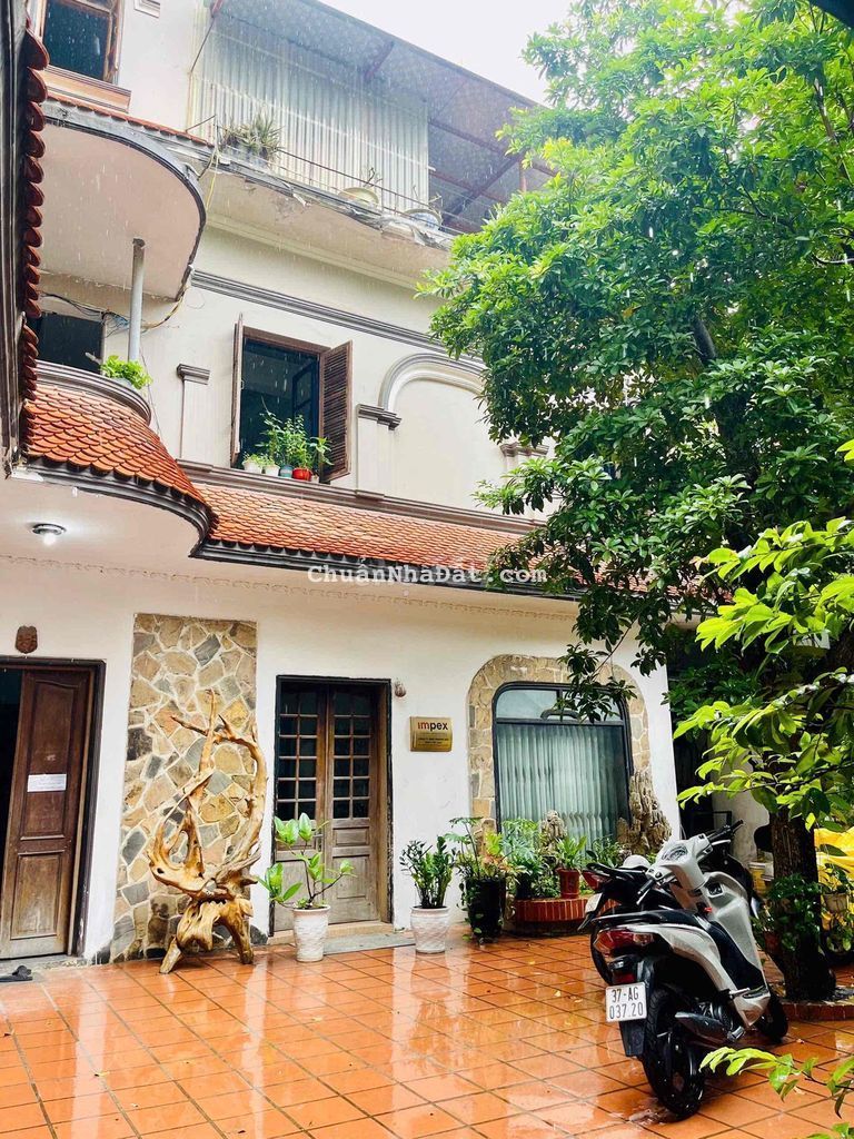 Cho thuê nhà full nội thất khép kín 462 Đội Cấn.