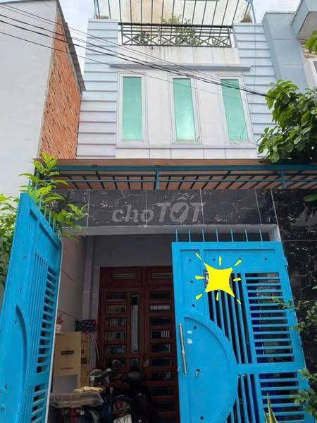 NHÀ 3 TẦNG KIÊN CỐ, HẺM XE HƠI VÀO NHÀ, DT (4X14)M2, , 4.2 TỶ CÒN TL