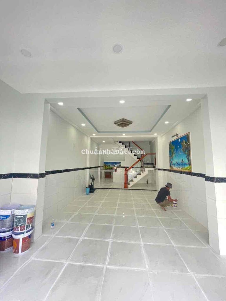 Cho thuê nhà 4,5m x15m.Đúc 2 tấm Mặt Tiền Đường Thới An.Q12