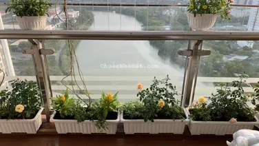 Chính chủ cần bán nhanh căn hộ 145m2, view sông thoáng mát, NT cao cấp. Giá: 11.3 tỷ LH: 0933 600 ***