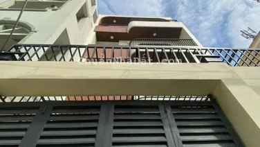 Cho thuê nhà 247/1A Huỳnh Văn Bánh, Phường 12, Quận Phú Nhuận hẻm xe hơi