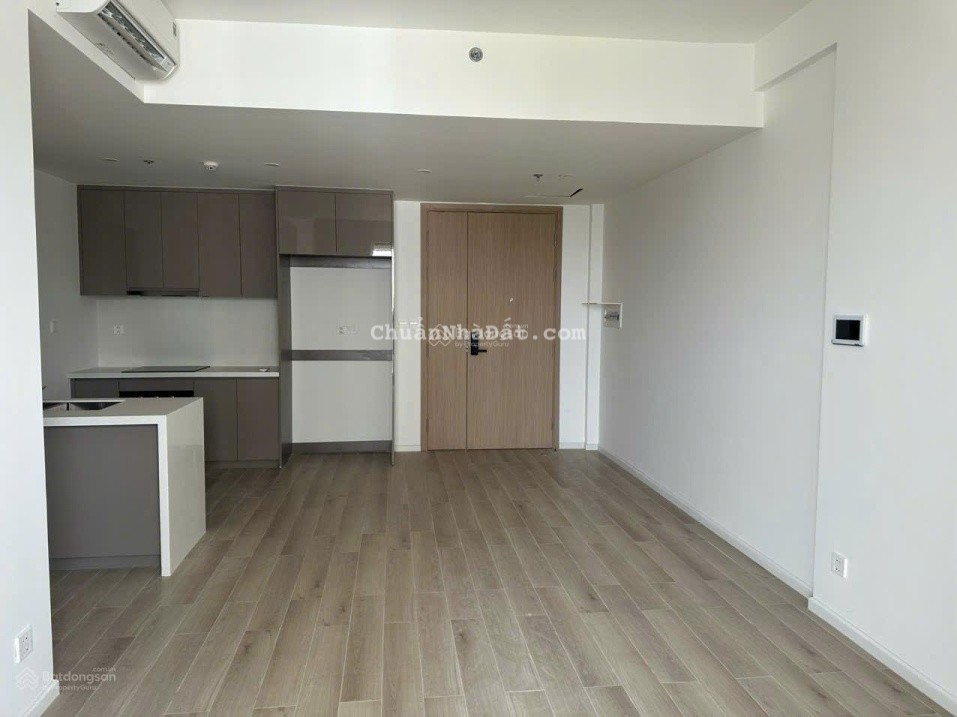 Bán gấp 2PN góc view hồ bơi giá 4,55tỷ, DT lớn 74m2, Tháp A gần Vincom