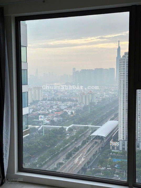 Chủ nhà thiện chí bán! 1 phòng ngủ layout đẹp, hợp đồng thuê giá cao - View đẹp