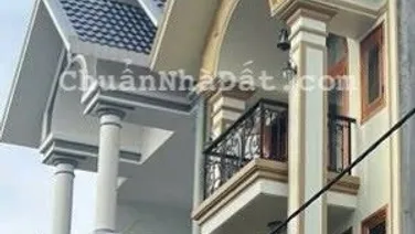 Nhà sang xịn 2 mặt tiền 4PN 6WC, hầm xe hơi, thang máy, 900m ra Phạm Văn Đồng, 200m ra Vành Đai 2