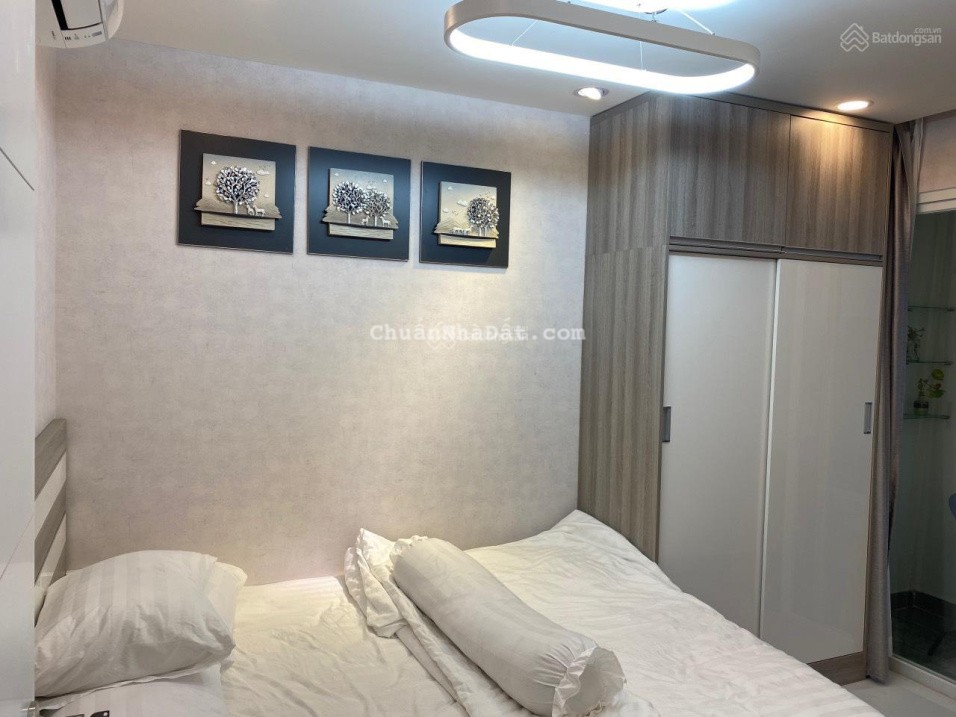 Cần bán gấp CHCC Terra Royal, Q3. 58m2, 2PN,giá: 4.8 tỷ. 83m2, 3PN. 8 tỷ. 0933 033 *** Thái, view đẹp