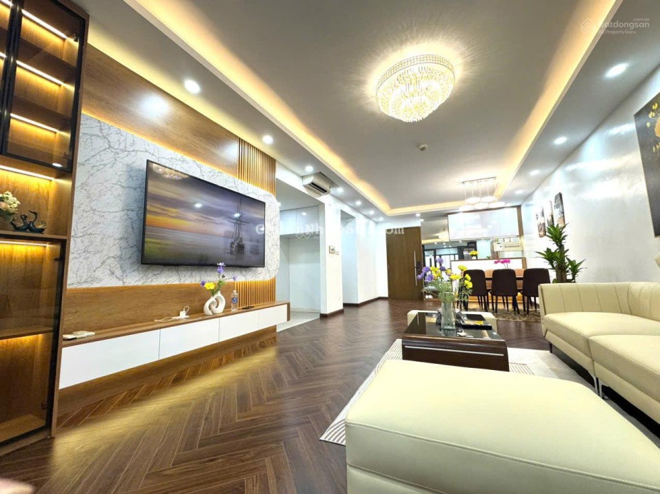 Chính chủ bán căn 3 ngủ 130m2, NTCB, tại 34T Trung Hòa Nhân Chính, ban công Tây Nam, sổ đỏ