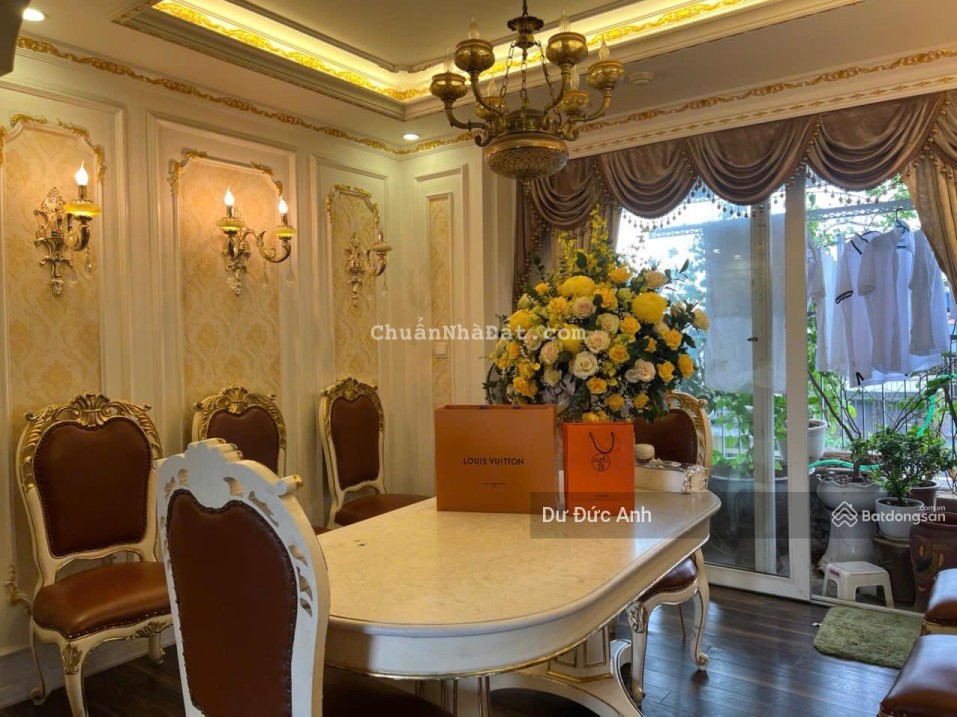 Bán CC Star Tower 283 Khương Trung, giá siêu hời chỉ với 6,85 tỷ, 92m2, 3PN, 2WC