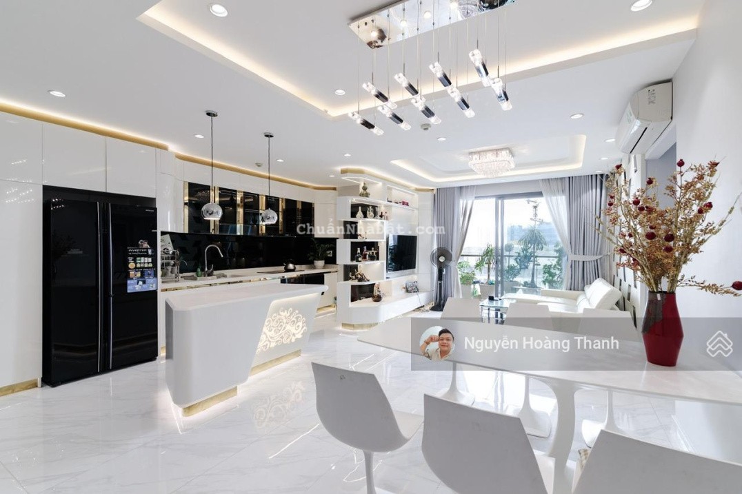 Chính Chủ Cần Bán CHCC Kingston 90m2 3PN 2WC giá 6.8 tỷ LH 0938 389 *** gặp Thanh