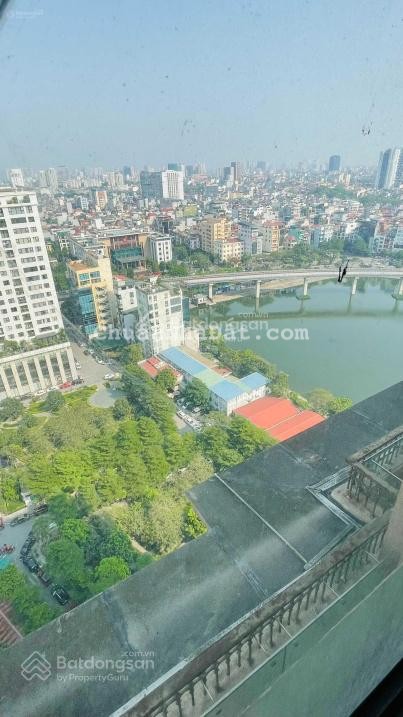 Bán căn duplex thông tầng view hồ Hoàng Cầu, hướng Nam mát mẻ. LH 0949 472 ***