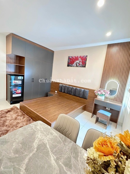 Tòa CCMN 7 tầng 21 phòng, Võ Chí Công, Cầu Giấy, DT 110tr/1 tháng, ngay sát phố giá 17 tỷ