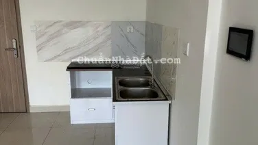 Cho thuê căn hộ 1PN + 43m2 nội thất cơ bản có kệ bếp, điều hòa, nóng lạnh, rèm giá 7tr/th